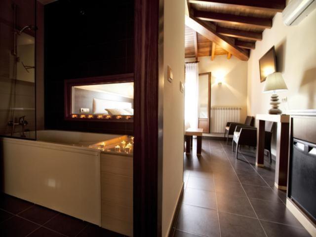 Hotel & Spa Villa De Mestas Mestas De Con Ngoại thất bức ảnh